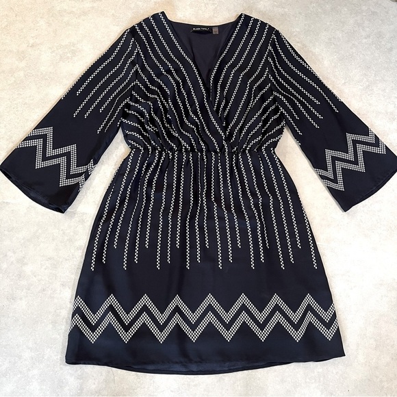 BLACK TAPE Dress. LARGE - Picture 2 of 9